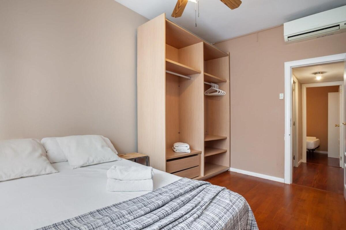 Next To Sagrada Familia 4-Bedroom Apartment Barcelona Exterior photo