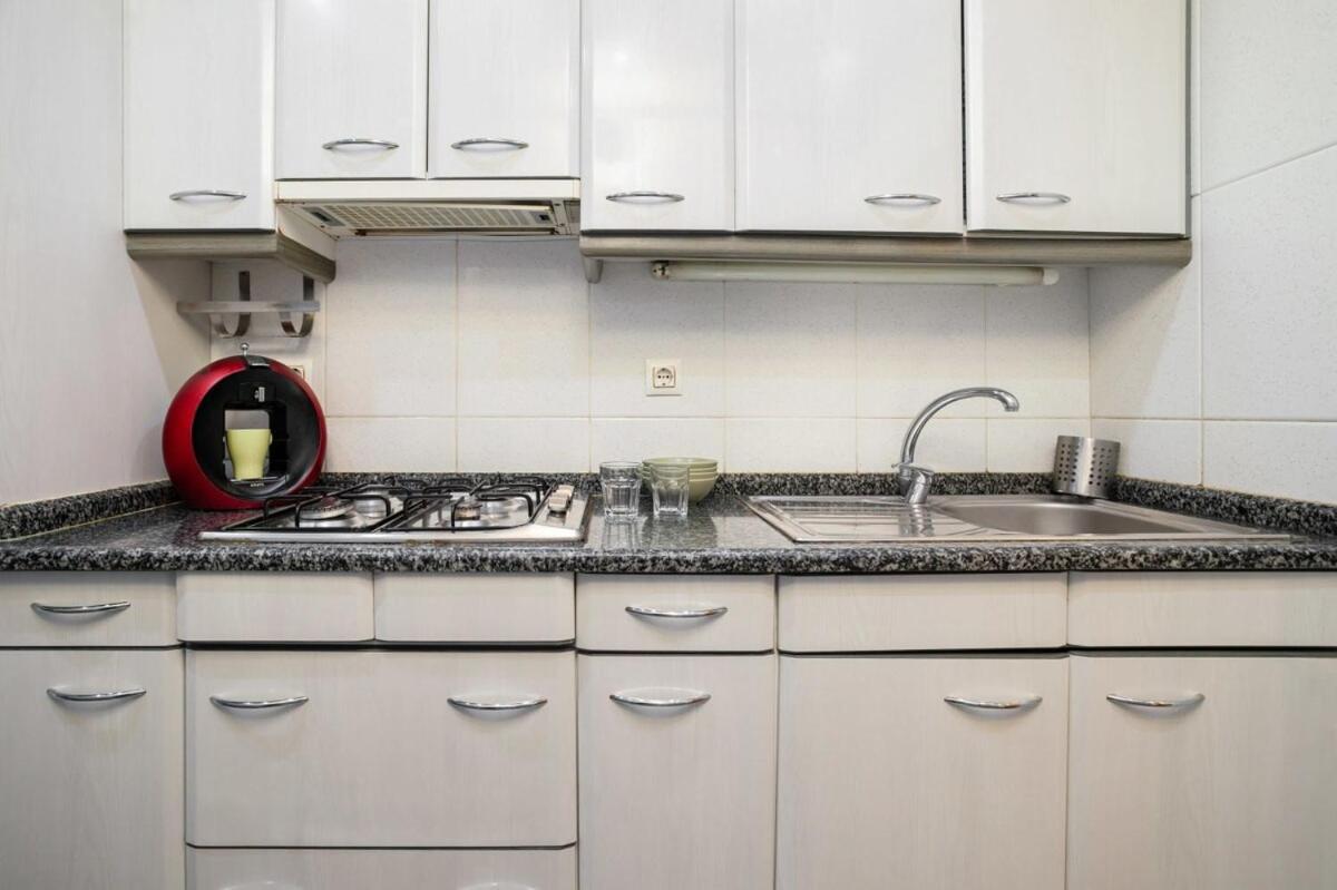 Next To Sagrada Familia 4-Bedroom Apartment Barcelona Exterior photo