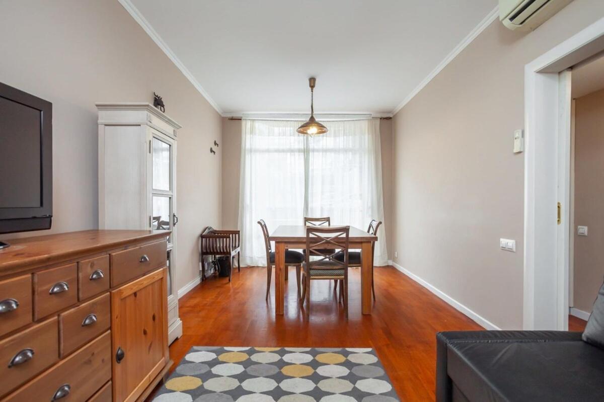 Next To Sagrada Familia 4-Bedroom Apartment Barcelona Exterior photo