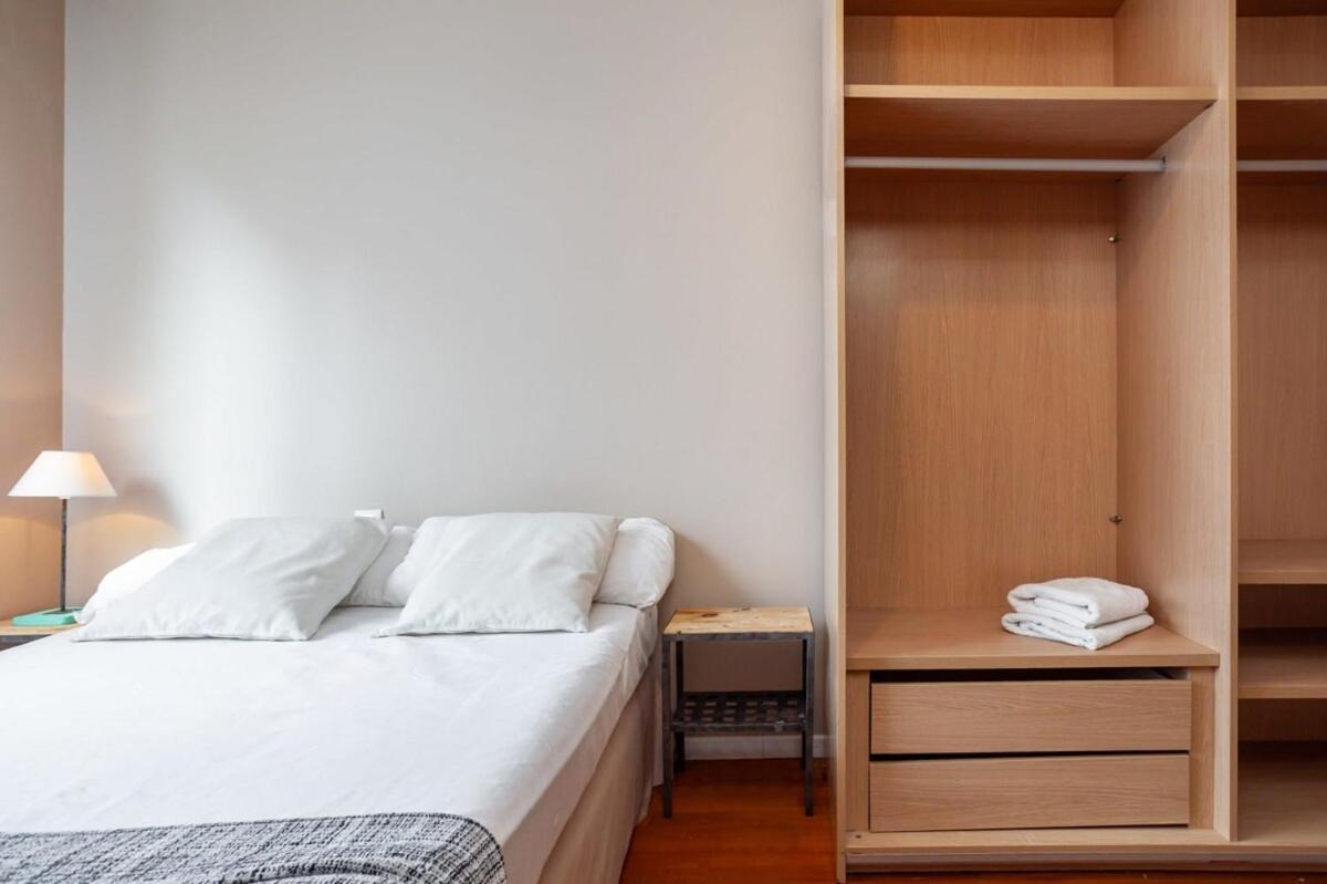 Next To Sagrada Familia 4-Bedroom Apartment Barcelona Exterior photo