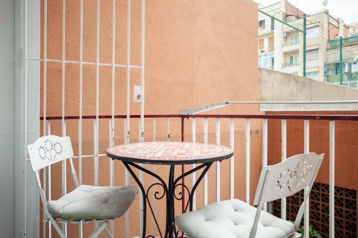 Next To Sagrada Familia 4-Bedroom Apartment Barcelona Exterior photo