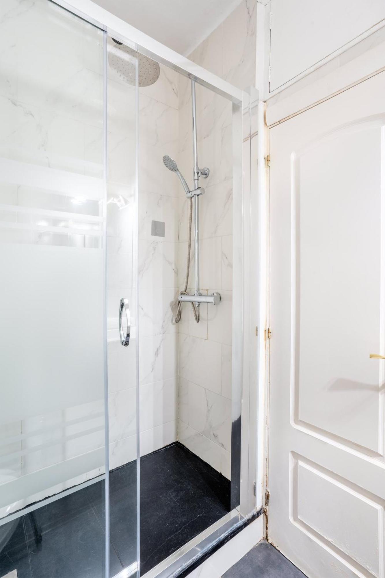Next To Sagrada Familia 4-Bedroom Apartment Barcelona Exterior photo
