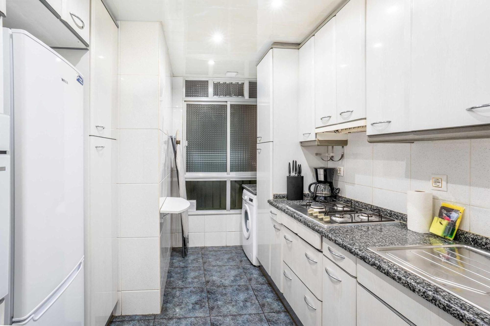 Next To Sagrada Familia 4-Bedroom Apartment Barcelona Exterior photo